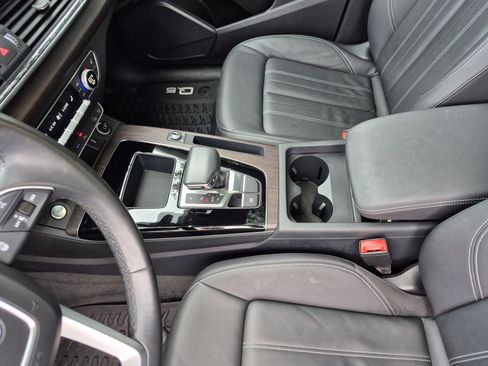 Used 2023 Audi Q5 2.0T Premium w/ Convenience Package AWD/4WD image 24