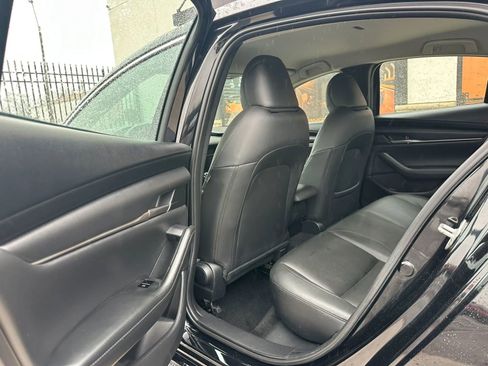 Used 2021 MAZDA MAZDA3 s image 13