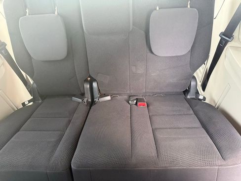 Used 2018 Dodge Grand Caravan SE w/ UConnect Hands-Free Group FWD image 40
