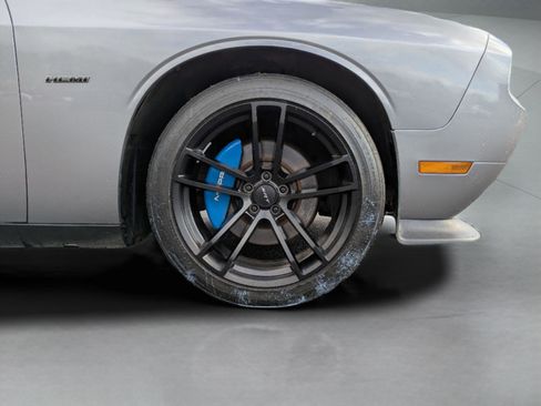 Used 2014 Dodge Challenger R/T image 33