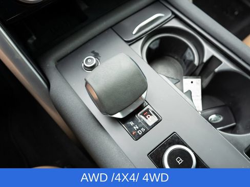 Used 2023 Land Rover Discovery HSE R-Dynamic AWD/4WD image 13