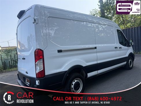 Used 2023 Ford Transit 250 Medium Roof w/ Fleet Safety Package RWD image 7