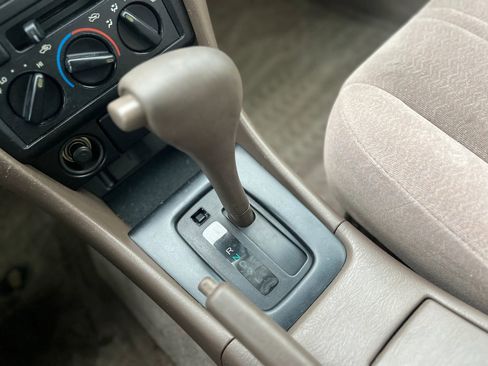 Used 1998 Toyota Camry CE image 21