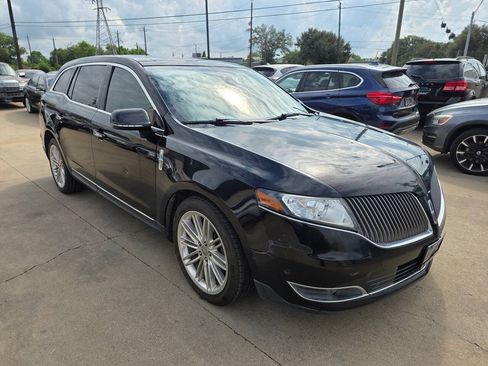 Used 2016 Lincoln MKT AWD w/ Equipment Group 201A image 3