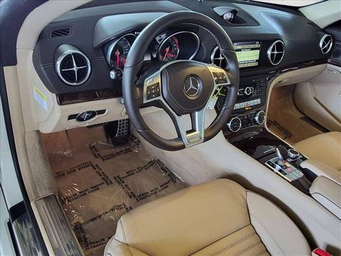 Used 2013 Mercedes-Benz SL 550 image 10