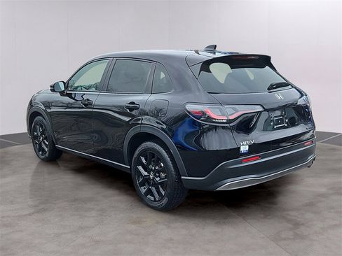 Certified 2024 Honda HR-V Sport image 6