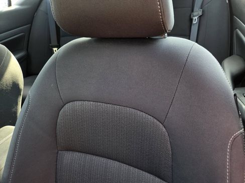 Used 2025 Nissan Altima 2.5 SV FWD image 15