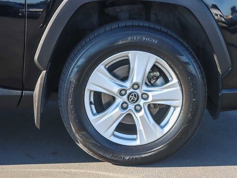Used 2020 Toyota RAV4 XLE image 8