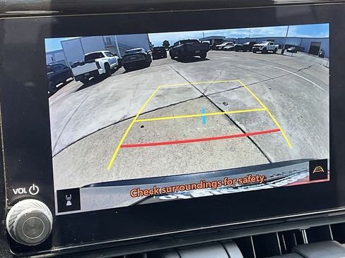 Used 2024 Toyota RAV4 XLE FWD image 16