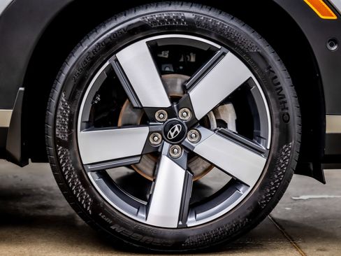 Used 2024 Hyundai Santa Fe Limited image 34