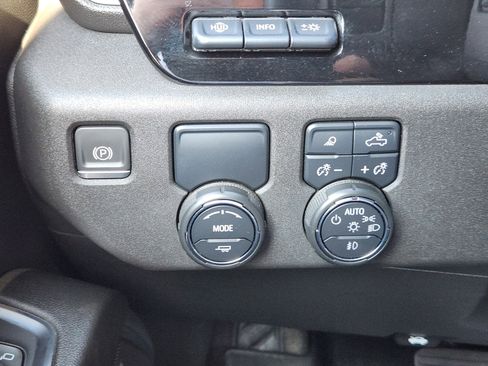 Used 2024 Chevrolet Silverado 3500 LTZ w/ LTZ Plus Package image 23