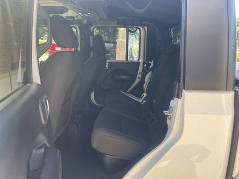 Used 2022 Jeep Gladiator Sport AWD/4WD image 28
