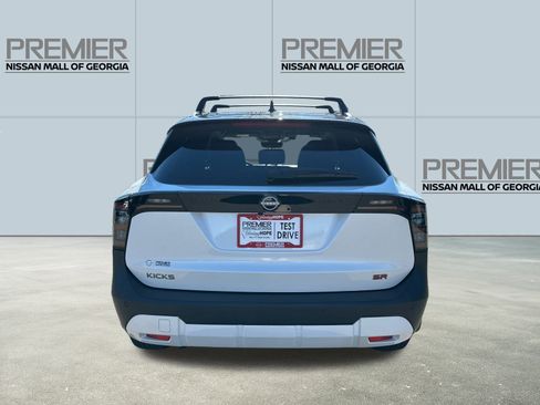 Used 2026 Nissan Kicks SR w/ Illumination Package image 6