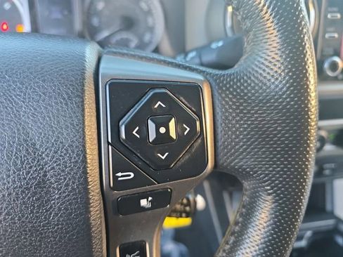 Used 2020 Toyota Tacoma SR5 image 18