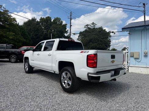 Used 2018 Chevrolet Silverado 1500 LT w/ All Star Edition AWD/4WD image 4