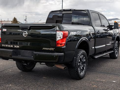 Used 2019 Nissan Titan PRO-4X w/ Pro-4x Convenience Package AWD/4WD image 4