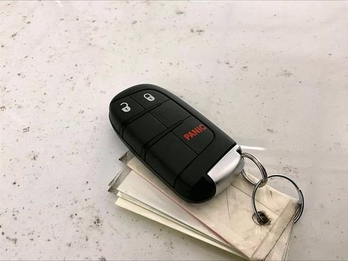Used 2021 Jeep Grand Cherokee Laredo AWD/4WD image 9