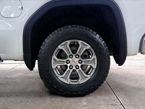 Used 2024 GMC Sierra 1500 SLT AWD/4WD image 33