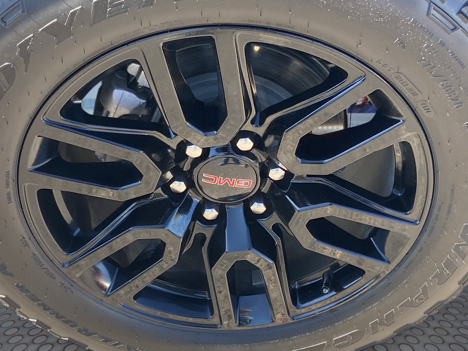 Certified 2025 GMC Sierra 1500 Pro w/ Graphite Edition AWD/4WD image 9
