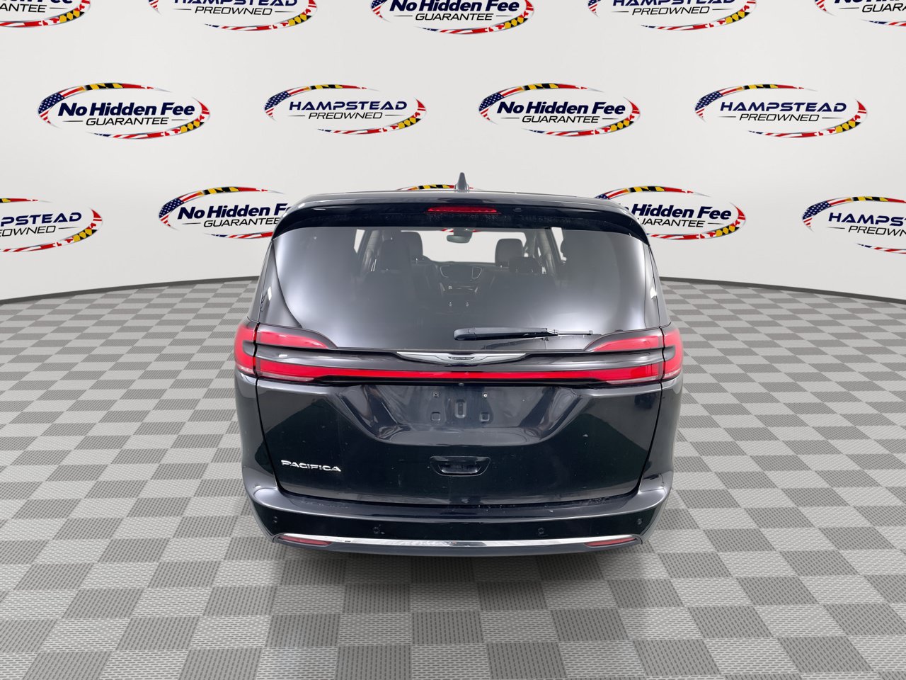 Used 2023 Chrysler Pacifica Touring-L FWD image 8