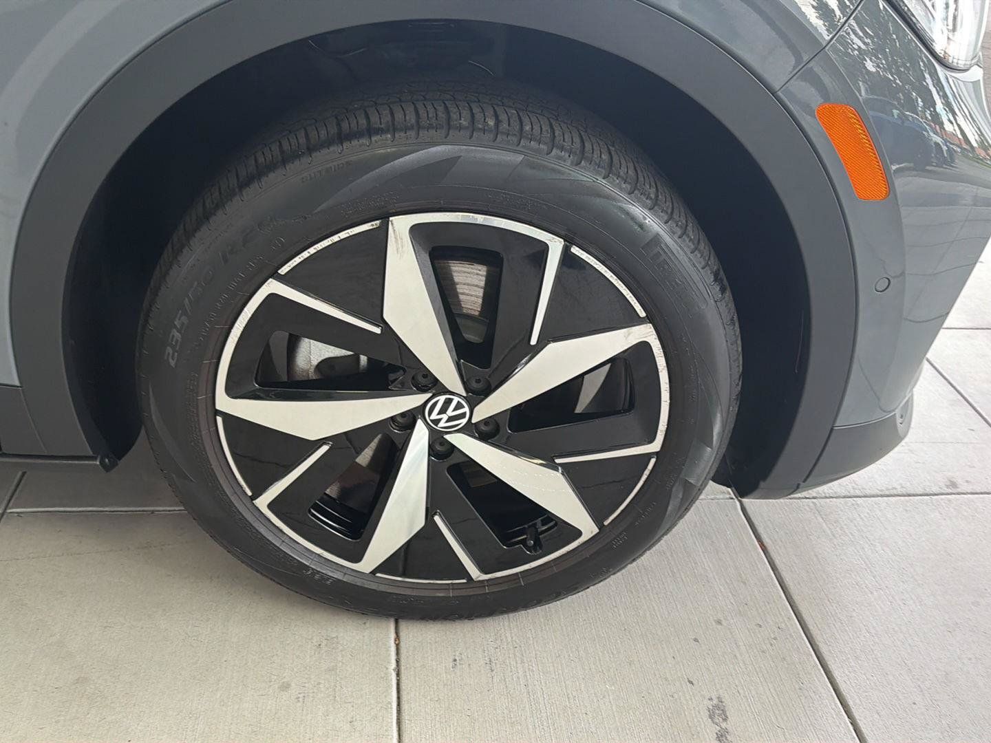 Used 2023 Volkswagen ID.4 Pro S AWD/4WD image 10