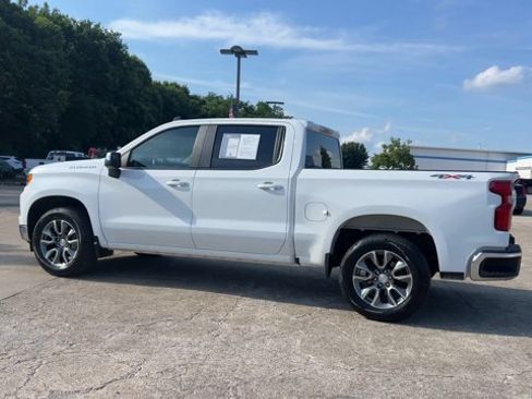 Used 2024 Chevrolet Silverado 1500 LT AWD/4WD image 6