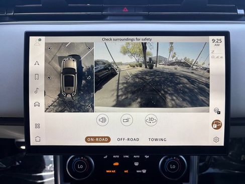Used 2023 Land Rover Range Rover SE AWD/4WD image 11
