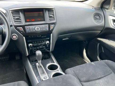 Used 2015 Nissan Pathfinder S AWD/4WD image 26
