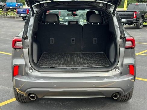 Used 2024 Ford Escape ST-Line w/ Tech Pack #1 FWD image 5