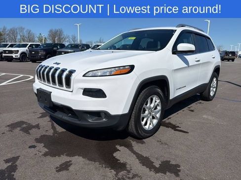 Used 2017 Jeep Cherokee Latitude w/ True North Edition AWD/4WD image 2