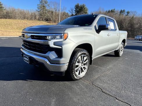 Used 2024 Chevrolet Silverado 1500 LT image 24