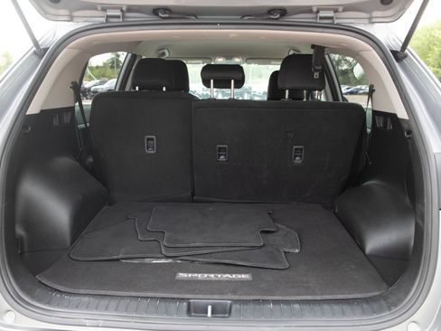 Used 2020 Kia Sportage LX FWD image 9