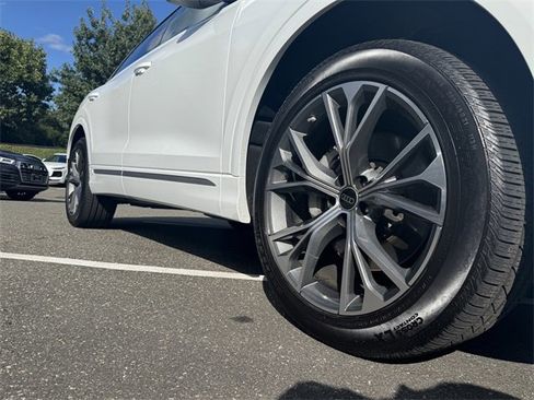 Certified 2024 Audi Q8 Premium Plus image 11