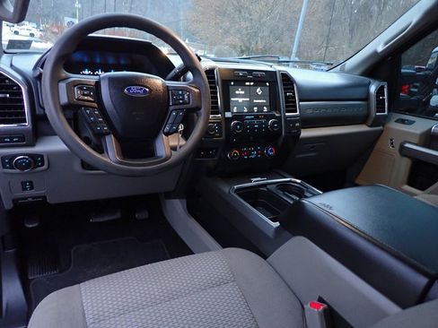 Used 2017 Ford F250 XLT w/ XLT Premium Package image 22