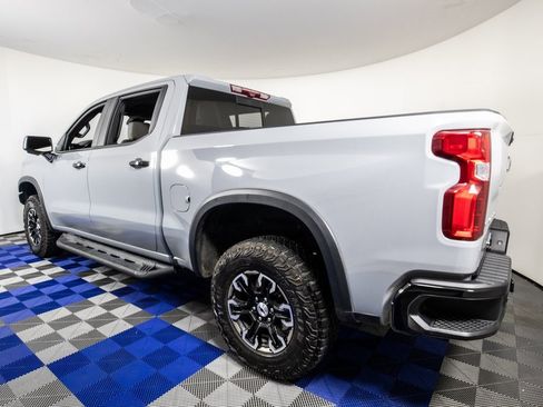 Used 2024 Chevrolet Silverado 1500 ZR2 w/ Technology Package image 4