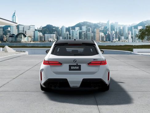 New 2027 BMW M5 Touring AWD/4WD image 5