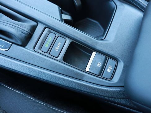 Certified 2025 Honda Accord SE image 17