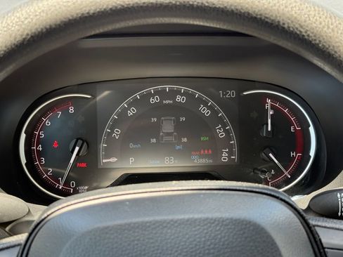 Certified 2025 Toyota RAV4 XLE FWD image 30