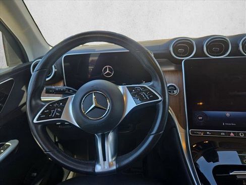 Used 2023 Mercedes-Benz GLC 300 4MATIC image 16