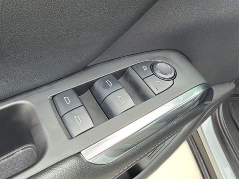Used 2024 Chevrolet Traverse LS FWD image 19