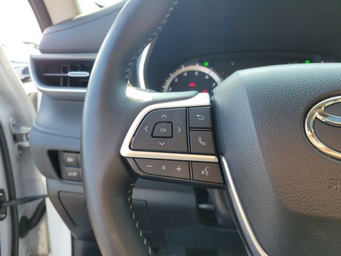 Used 2026 Toyota Highlander XLE AWD/4WD image 22