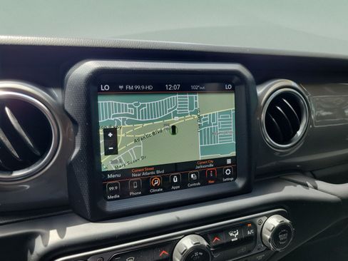 Used 2020 Jeep Wrangler Unlimited Sahara w/ Uconnect 4C Nav & Sound Group AWD/4WD image 29