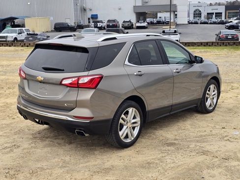 Used 2018 Chevrolet Equinox Premier image 11