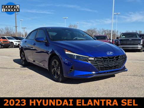 Used 2023 Hyundai Elantra SEL image 1