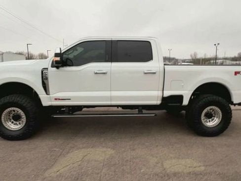 Used 2024 Ford F250 Platinum AWD/4WD image 5
