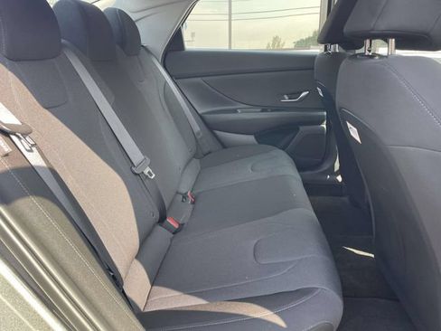 Certified 2025 Hyundai Elantra SE w/ Cargo Package FWD image 11