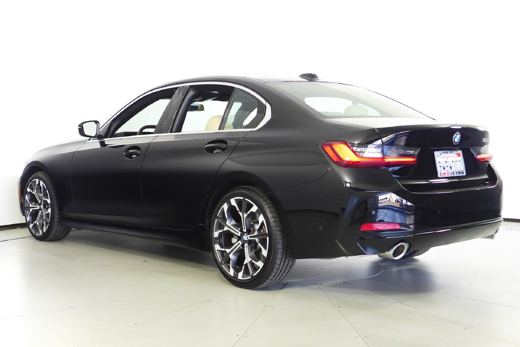 Used 2026 BMW 330i Sedan w/ Convenience Package RWD image 9
