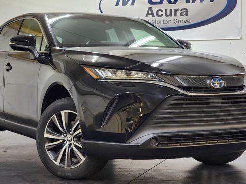 Used 2021 Toyota Venza LE AWD/4WD image 17
