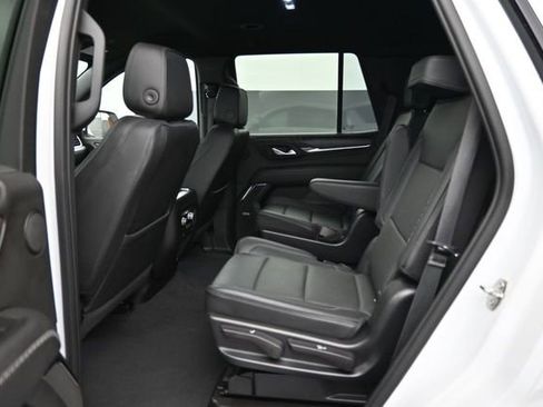 Used 2023 GMC Yukon Denali RWD image 8
