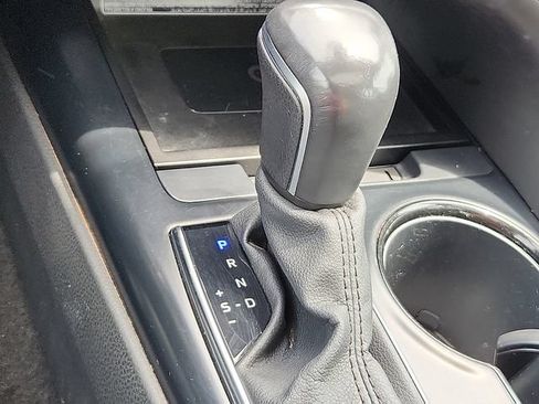Used 2020 Toyota Camry SE w/ Sunroof Package FWD image 16